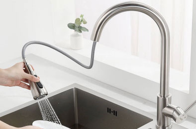 What are the advantages of pull out faucets?